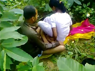 Indian school girl fucking teacher in outdoor sex porn video